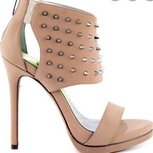 💛🧡Circus by Sam Edelman studded heels